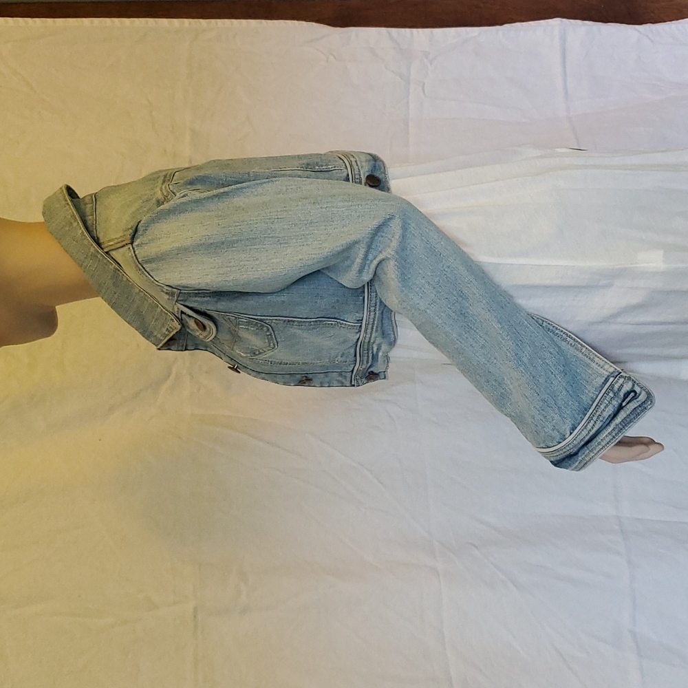 Tixi Cropped Denim Jacket - Picture 5 of 13